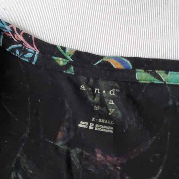 SALE! a new day Tropical Tee - Picture 5 of 5